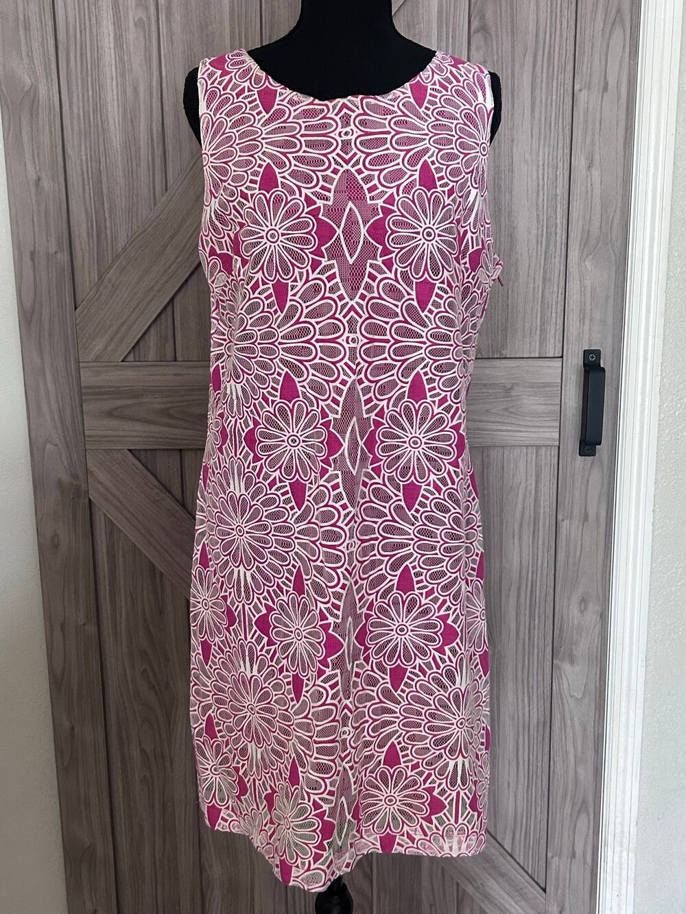 Belle Badgley Mischka lace floral shift dress 12